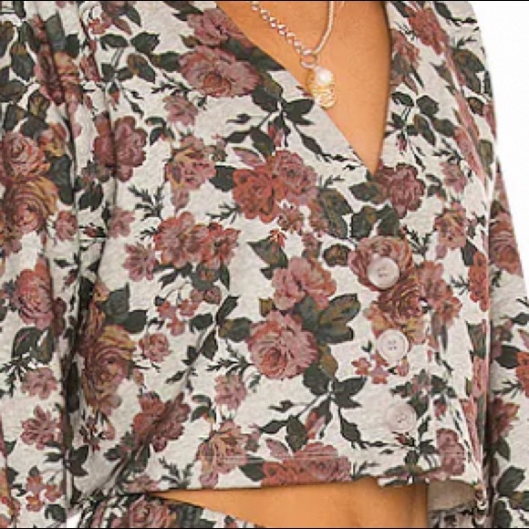 LOVERS + FRIENDS BUTTON DOWN SWEATSHIRT IN RED VICTORIAN FLORAL COTTON SZ S,M - Picture 2 of 8